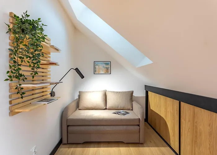 Hofmana F10 Invest * شكلارسكا بوريبا